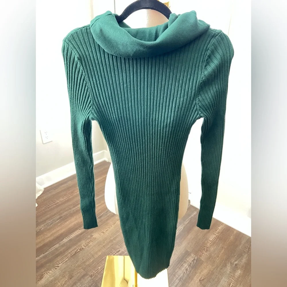 Green Ribbed Knit Dress - Picture 2 of 5